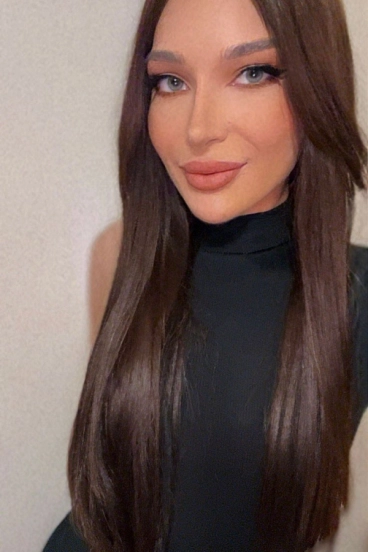 Selfie gallery image of Mini