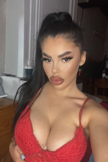 Skylars selfie gallery photo