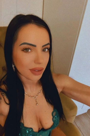 New selfie profile picture of Kenzie