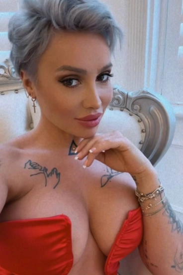 Nikyta selfie gallery profile picture