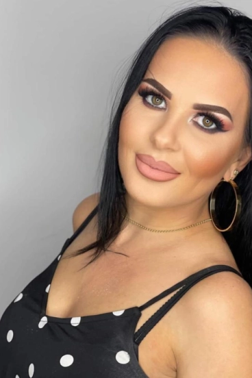 Candaces selfie gallery profile picture at this escort agency