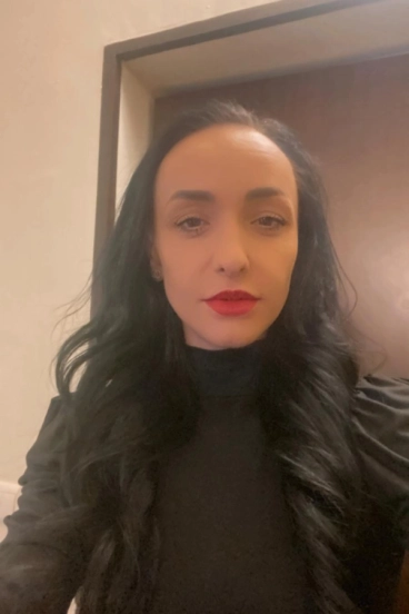 Selfie profile picture of Nicole