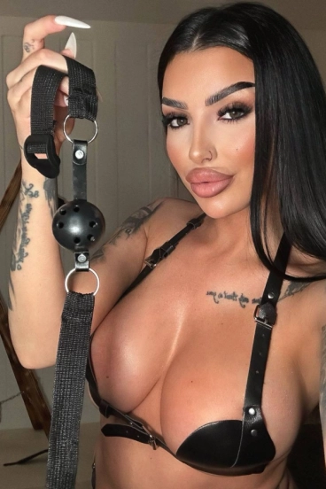 Selfie gallery profile picture of Mistress Daria