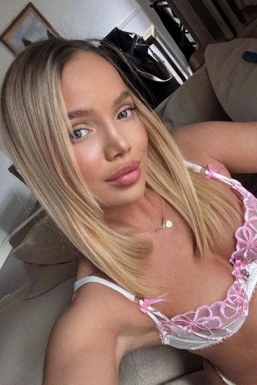 Selfie gallery profile picture of Teagan