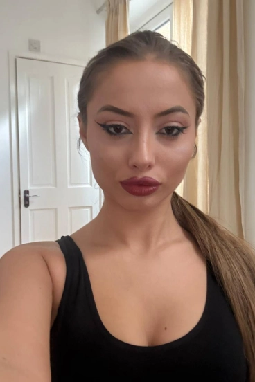 Selfie of a sexy young London escort