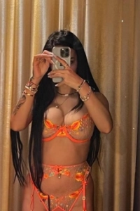 A mirror selfie of Brilliant in sexy lace underwear 
