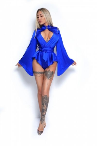 A picture of sexy London escort Paola dressed all in blue 