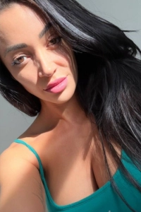A selfie of a very beautiful London escort 