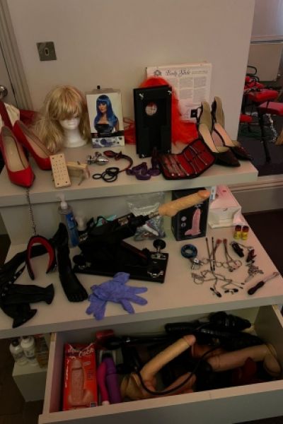 Mistress Devons sexy toys and sexy shoes 
