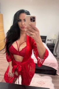 Selfie gallery profile picture of Pamela