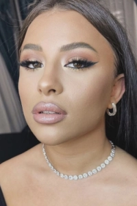 Close up selfie of the perfect young escort with blowjob lips 
