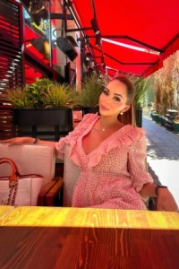 Ts Bella Morgane on a dinner date 