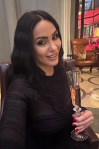 Smiling selfie of Pamela 