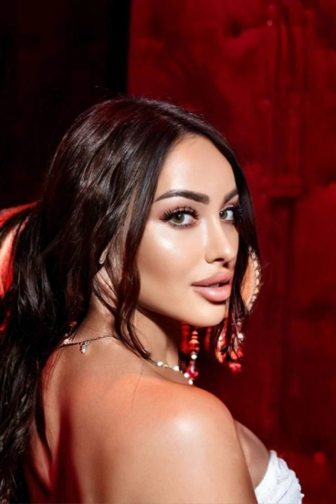 Head shot of London escort Vanessa-Lux 