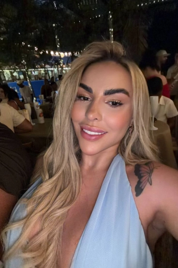 Selfie gallery profile picture of Lainey