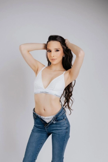 Profile picture of Derry at this escort agency 