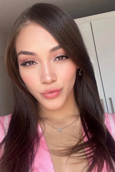 Close up selfie of a beautiful brunette high class escort named Belmira