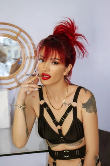 Mistress Alanis profile picture at this escort agency website 