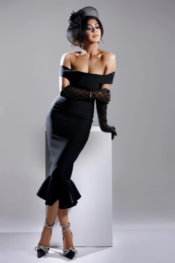 A very sexy lady dressed all in black
