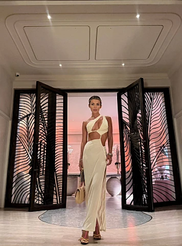 Shelby — High Street Kensington escort
