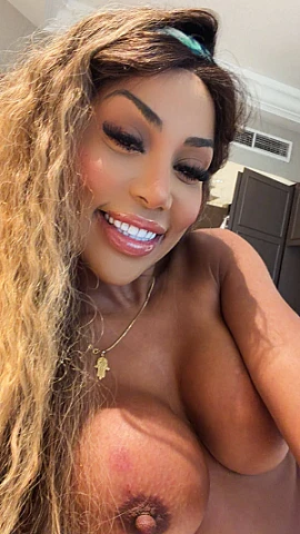 Stevie — Kensington escort