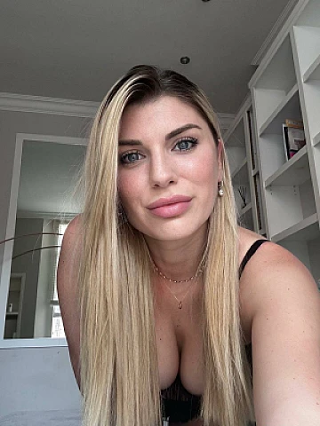 Rosalia — Lancaster Gate escort