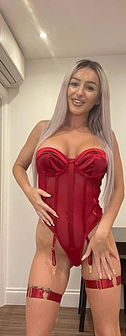 Natalia — Earls Court escort