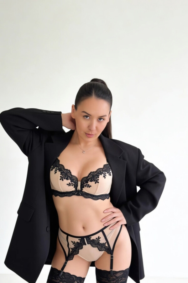 Mistress Lui stood with her hands on her hips
